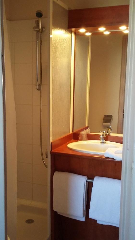 Ibis Budget Chilly-Mazarin Les Champarts Exterior foto