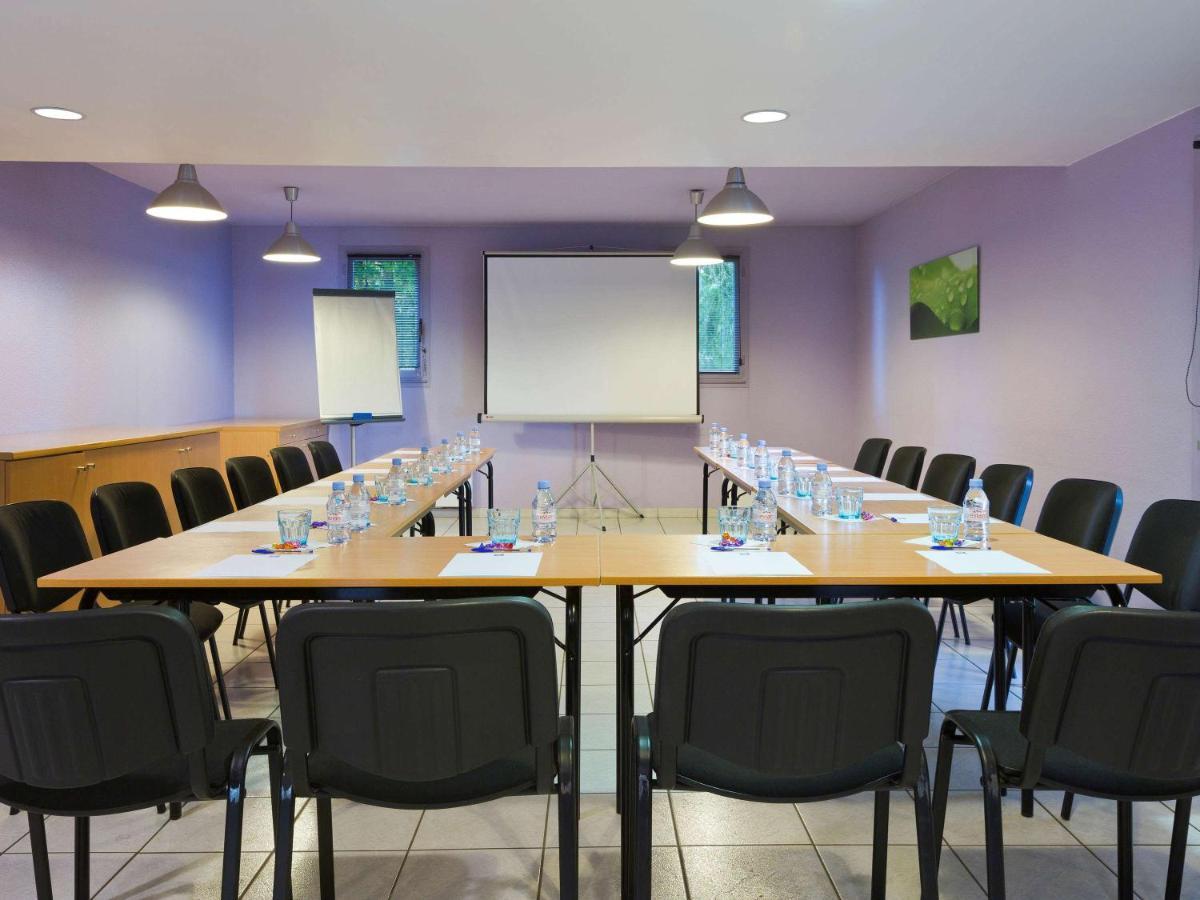 Ibis Budget Chilly-Mazarin Les Champarts Exterior foto