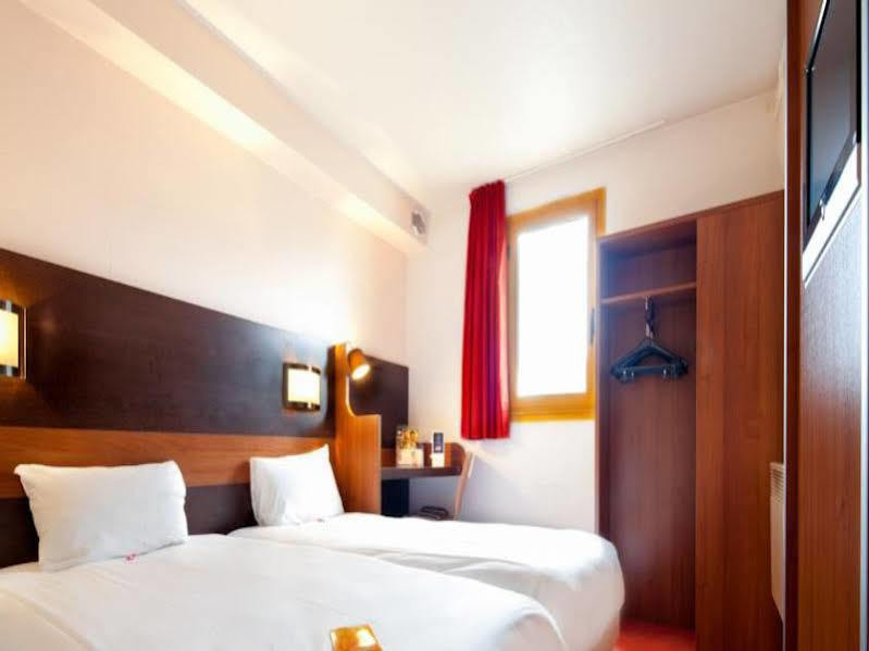 Ibis Budget Chilly-Mazarin Les Champarts Exterior foto