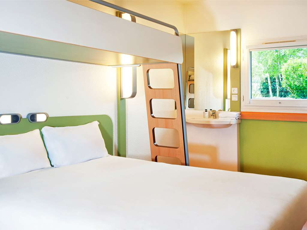 Ibis Budget Chilly-Mazarin Les Champarts Zimmer foto