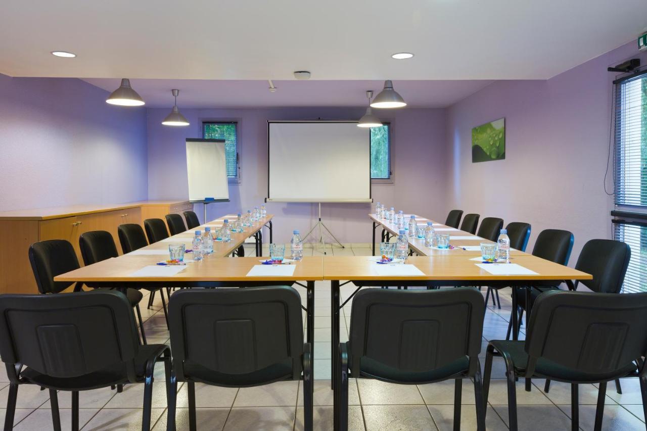 Ibis Budget Chilly-Mazarin Les Champarts Exterior foto